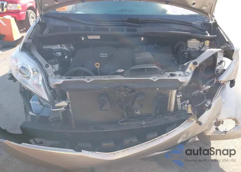 2017 Toyota Sienna Xle 8 Passenger z USA, uszkodzony, nr VIN 5TDYZ3DCXHS798417